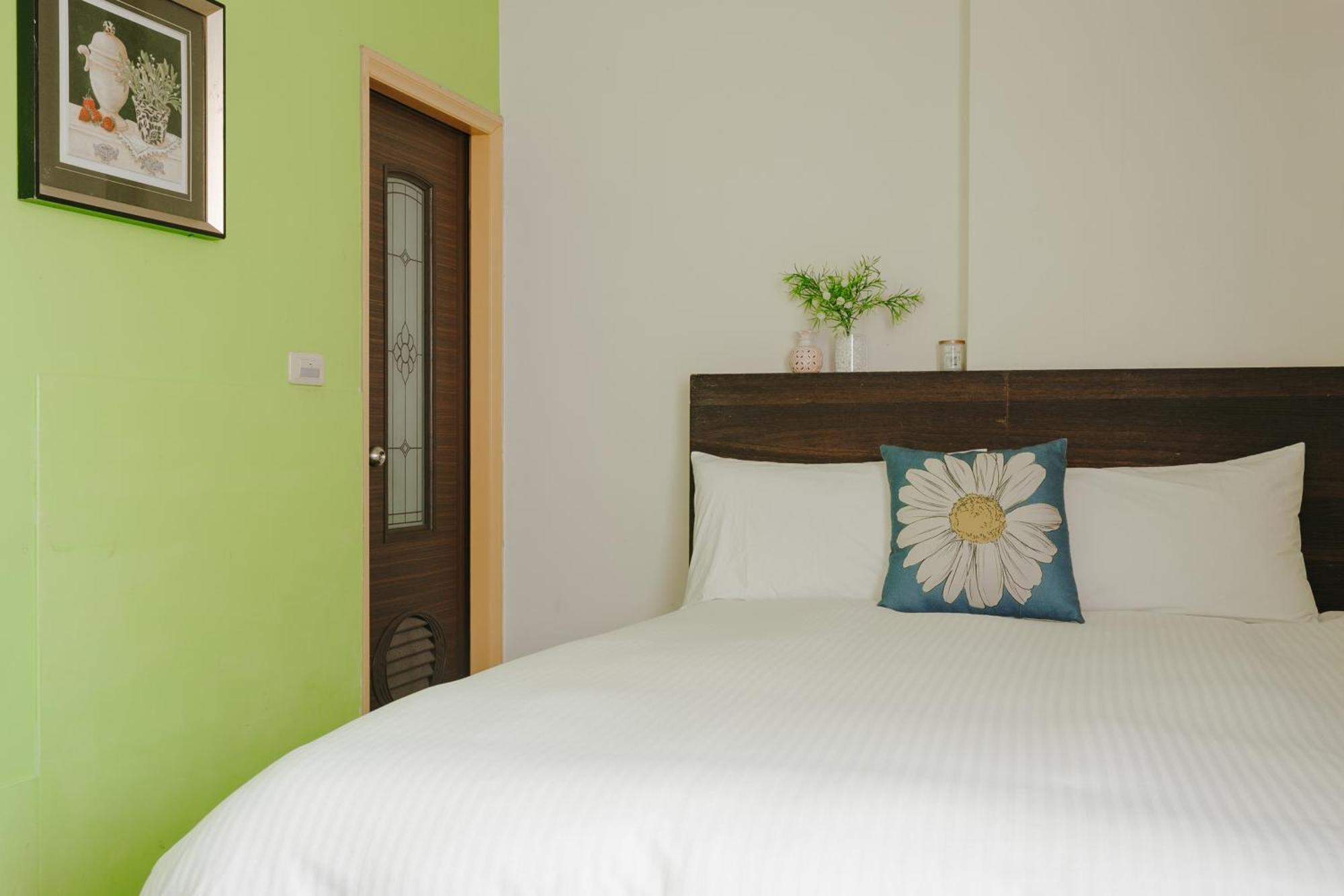 Mountain Traveler Inn Цзюфень Екстер'єр фото