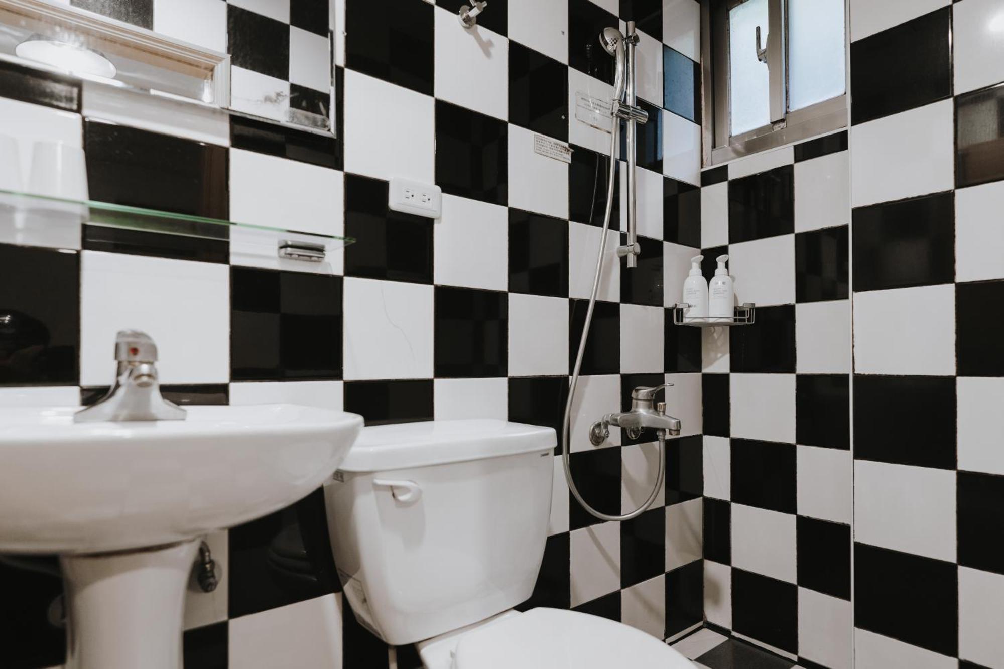 Mountain Traveler Inn Цзюфень Екстер'єр фото