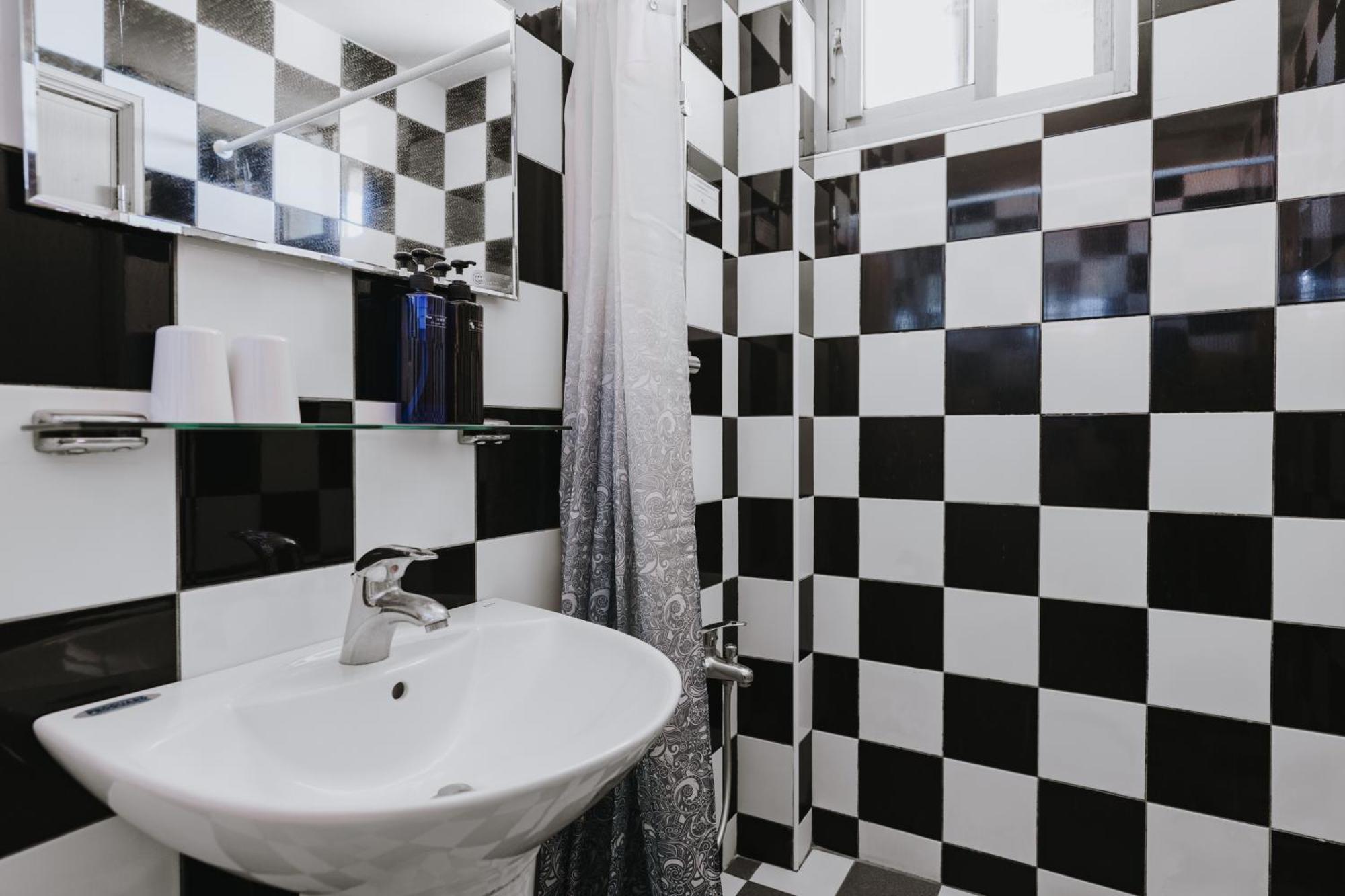 Mountain Traveler Inn Цзюфень Екстер'єр фото