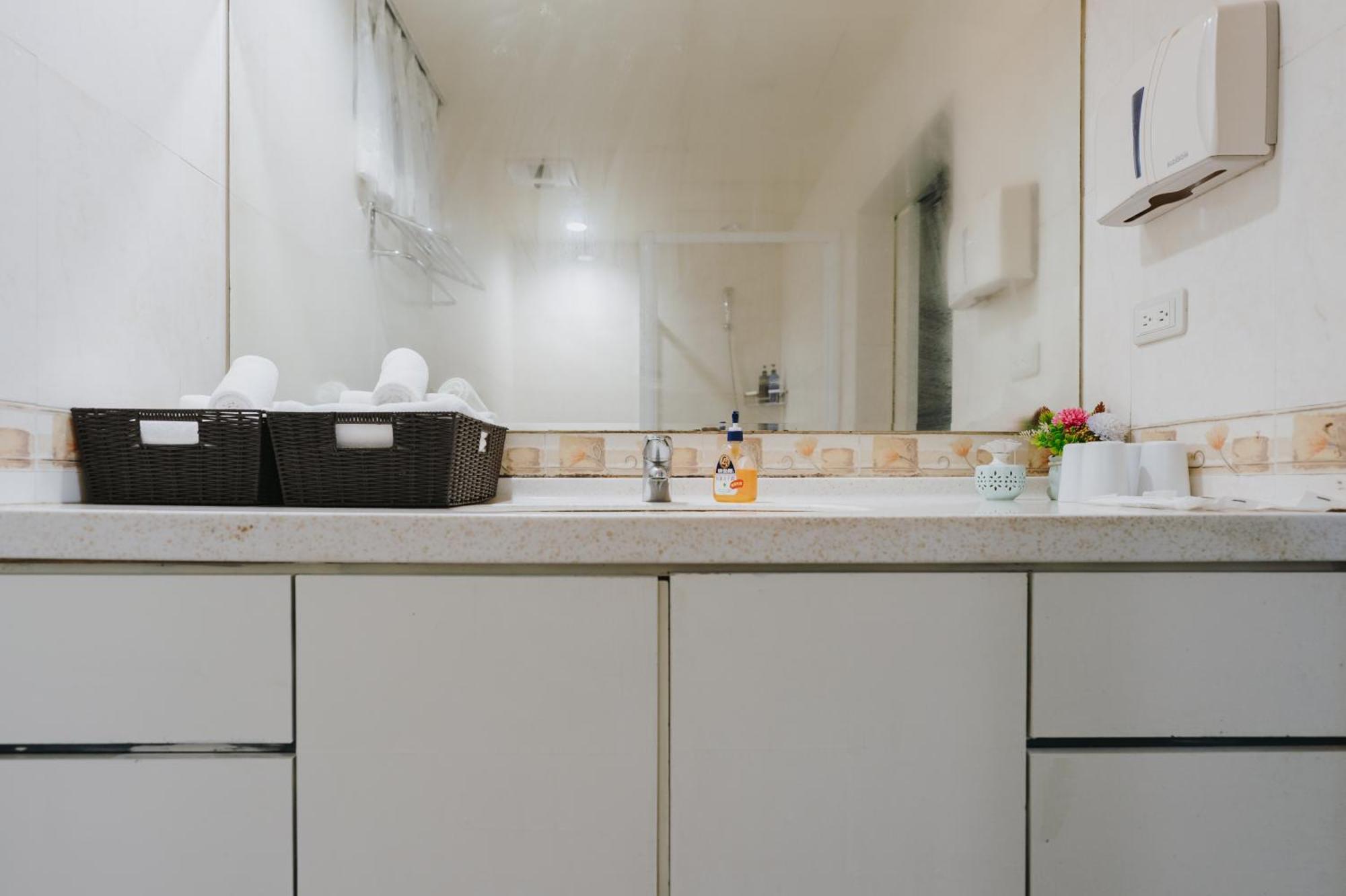Mountain Traveler Inn Цзюфень Екстер'єр фото