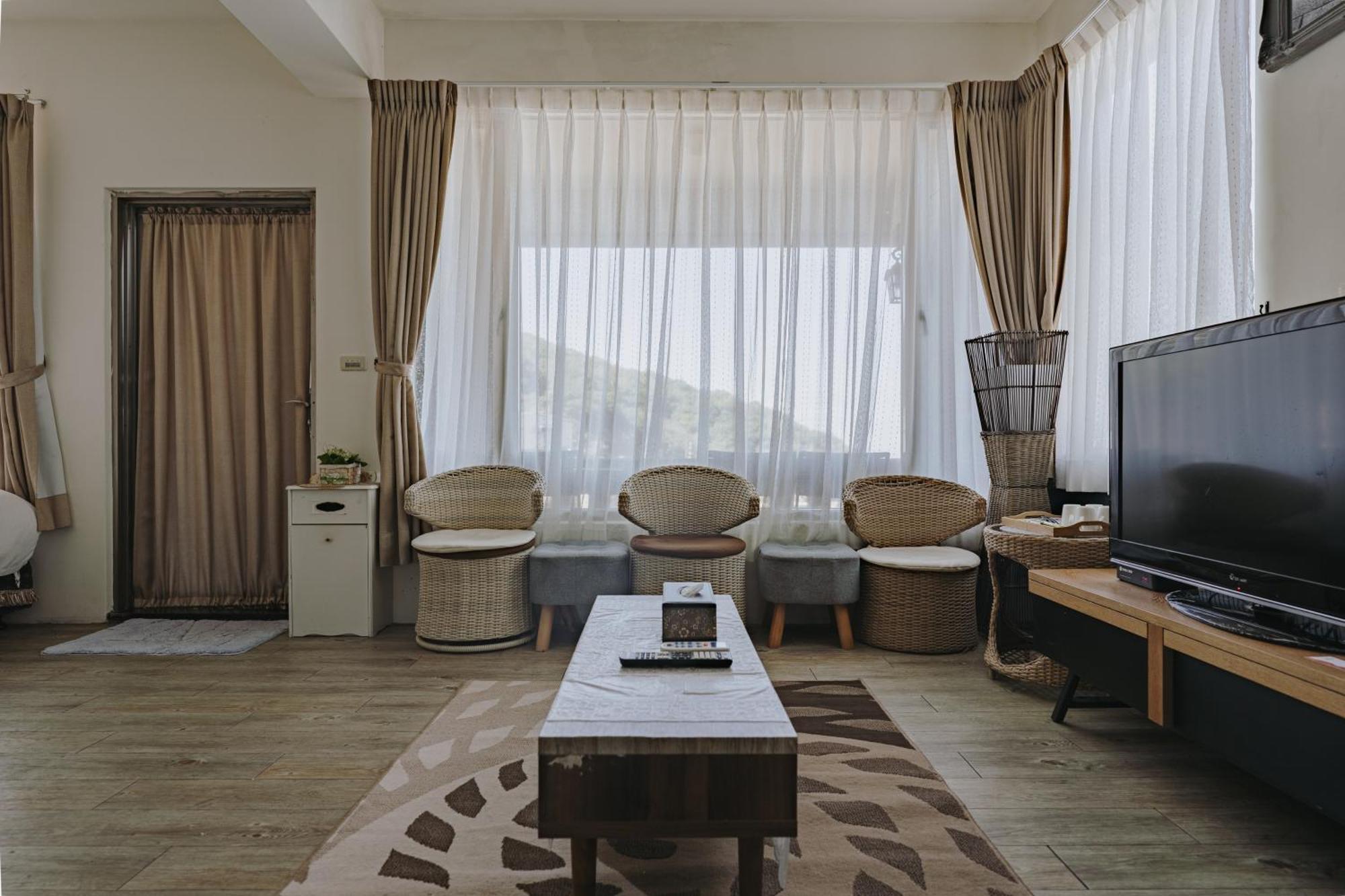 Mountain Traveler Inn Цзюфень Екстер'єр фото