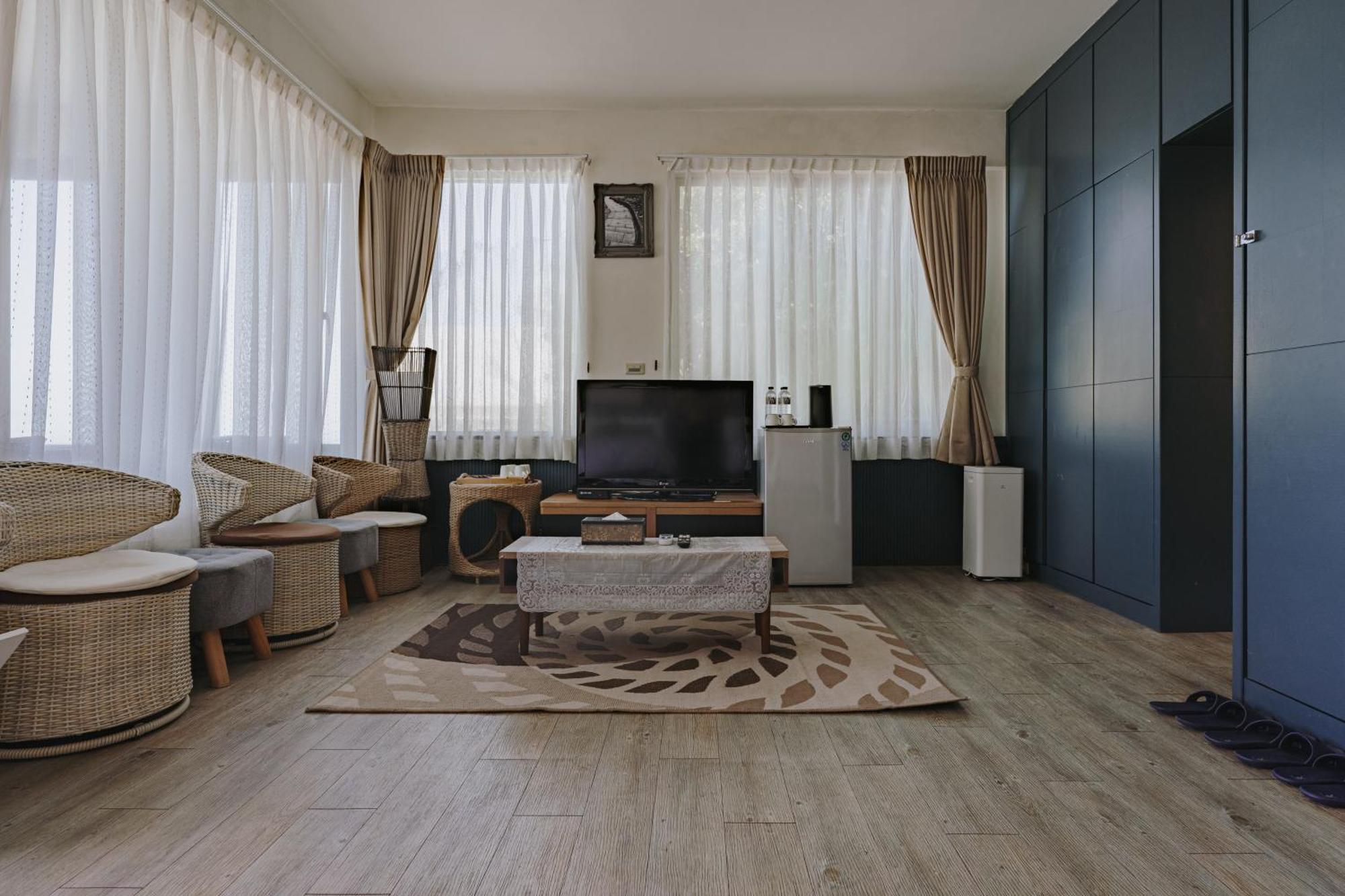 Mountain Traveler Inn Цзюфень Екстер'єр фото